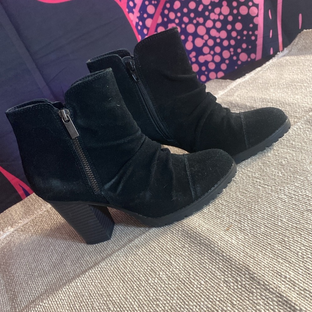 White Mountain Suede Ankle Boots